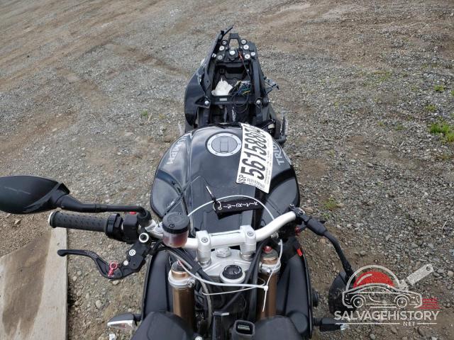 SMTN01PK9FJ676731 2015 TRIUMPH MOTORCYCLE SPEEDTRIPL photo no. 5